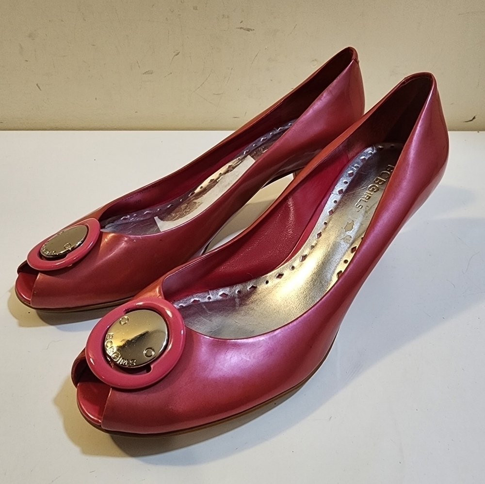 BCBGirls Fuschia Pink Patent leather open toe shoes size 9b